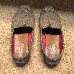 Toms Herringbone with Gold Thread